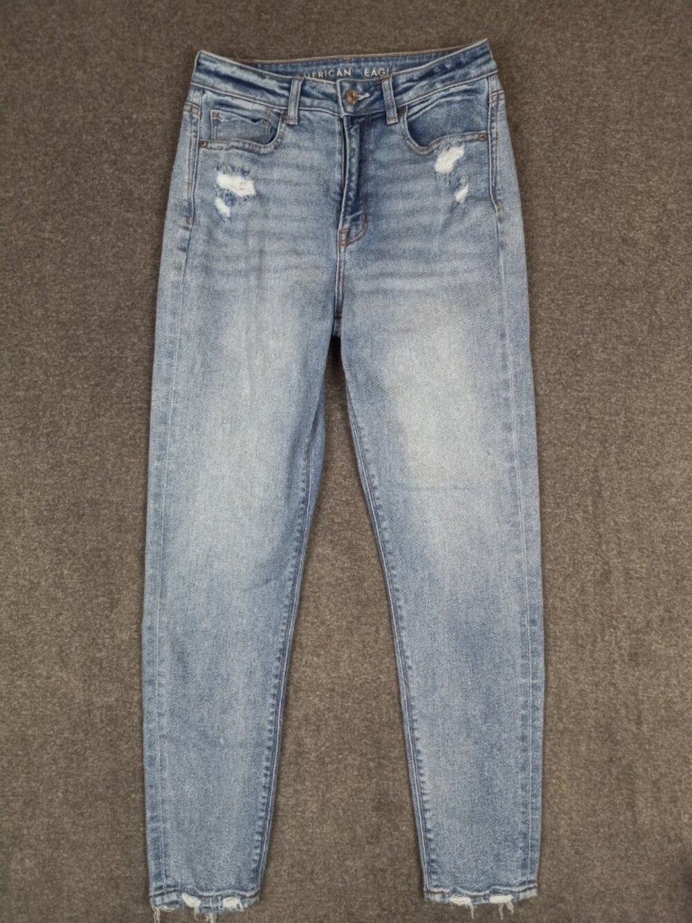 American Eagle Mom Jeans Size 2 (26x27) Light Blue Distressed Stretch